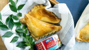 5062 salmon samosa clean 300x169 1