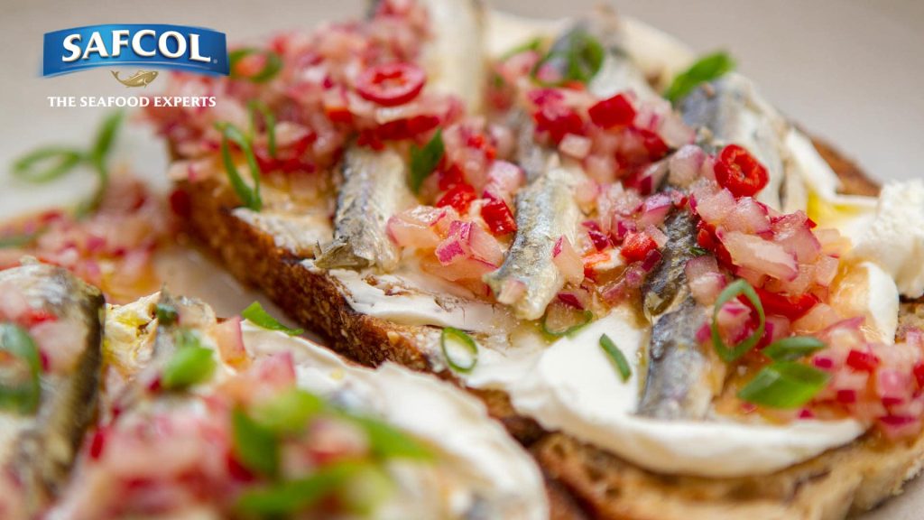 sr-166-sardine-red-onion-chilli-vinaigrette-cu-safcol